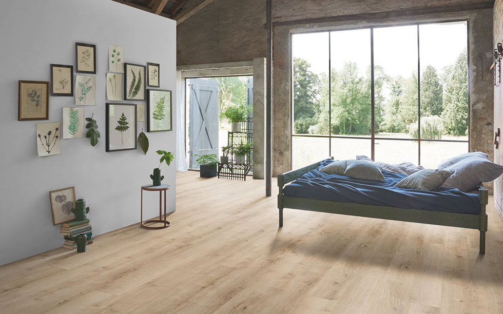 PARADOR Designboden Eiche Pure hell Landhausdiele Holzstruktur 4-seitige Fase | Modular ONE-4014809192206 guenstig bei bodenverkauf.de kaufen PARADOR Designboden Eiche Pure hell Landhausdiele Holzstruktur 4-seitige Fase | Modular ONE-4014809192206