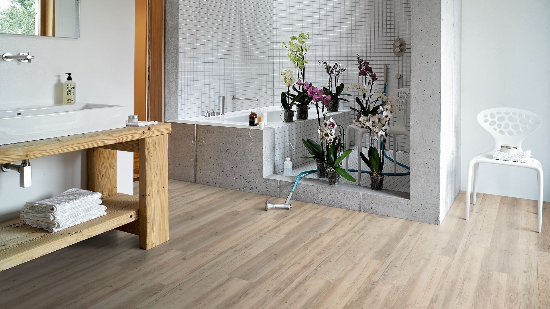 PARADOR Vinylboden Pinie weiß geölt Landhausdiele Sägeraue Struktur | Classic 2030-4014809172062