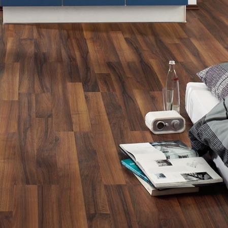 HARO Laminat Nussbaum ambiente Schiffsboden 3-Stab | Sonderedition-4018427300203