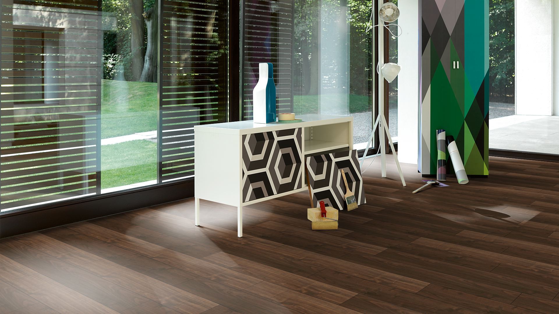 PARADOR Laminat Walnuss Landhausdiele 4-seitige V-Fuge | Click In | 34 m²-4014809154273 guenstig bei bodenverkauf.de kaufen PARADOR Laminat Walnuss Landhausdiele 4-seitige V-Fuge | Click In | 34 m²-4014809154273