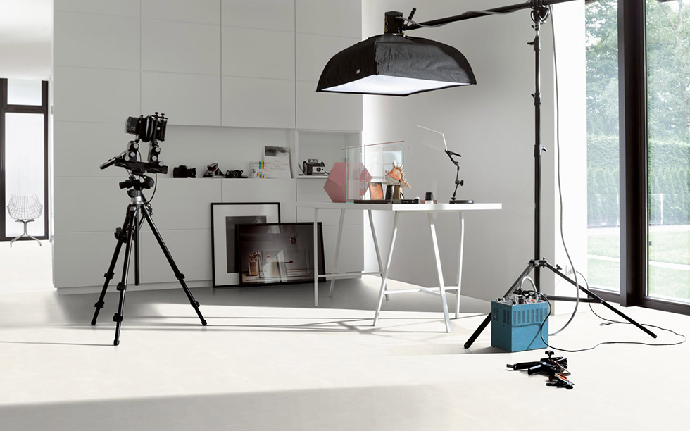 PARADOR Laminat Painted white Steinstruktur 4-seitige V-Fuge | Trendtime 4 | 23 m²-4014809171799