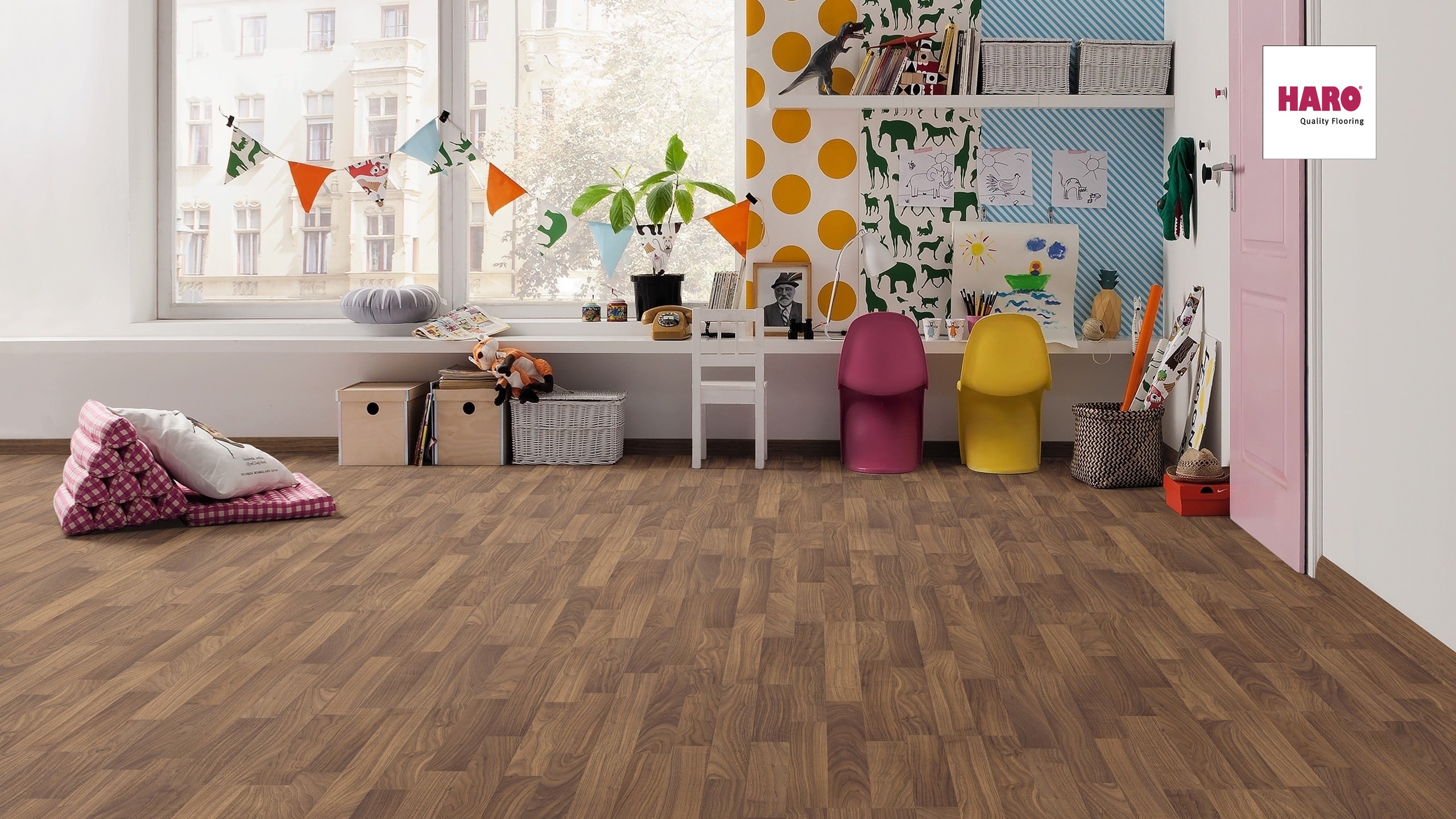 HARO Laminat Nussbaum ambiente Pore Schiffsboden 3-Stab | Sonderedition | 2. Wahl-4018427316525
