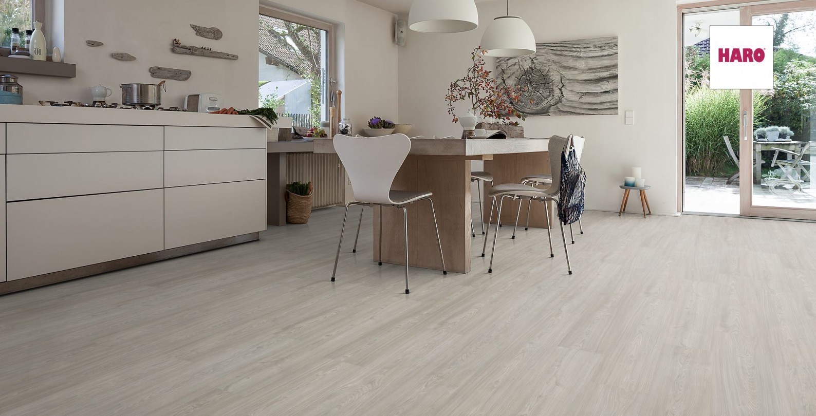 HARO Laminat Pinie Asturia strukturiert Landhausdiele 4V | Tritty 100 | 27 m²-4018427372972 guenstig bei bodenverkauf.de kaufen HARO Laminat Pinie Asturia strukturiert Landhausdiele 4V | Tritty 100 | 27 m²-4018427372972