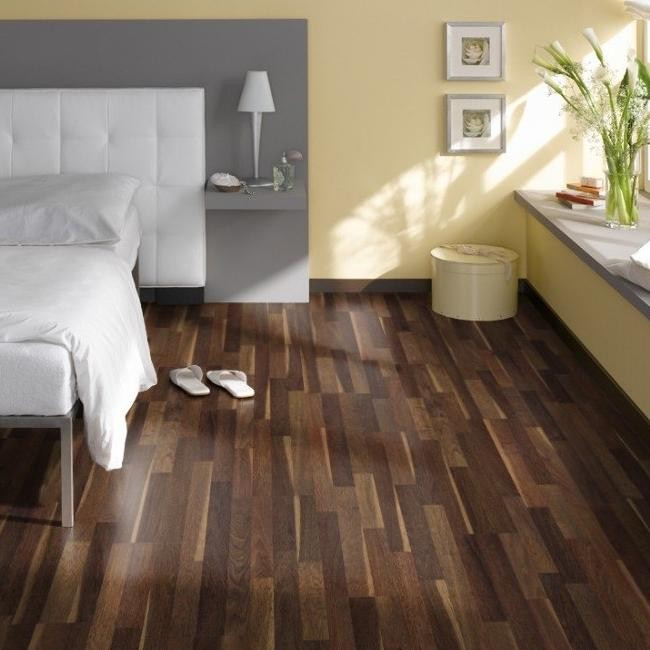 TER HÜRNE Laminat Eiche splintbraun Schiffsboden 3-Stab | Step Two-4012853085710 guenstig bei bodenverkauf.de kaufen TER HÜRNE Laminat Eiche splintbraun Schiffsboden 3-Stab | Step Two-4012853085710