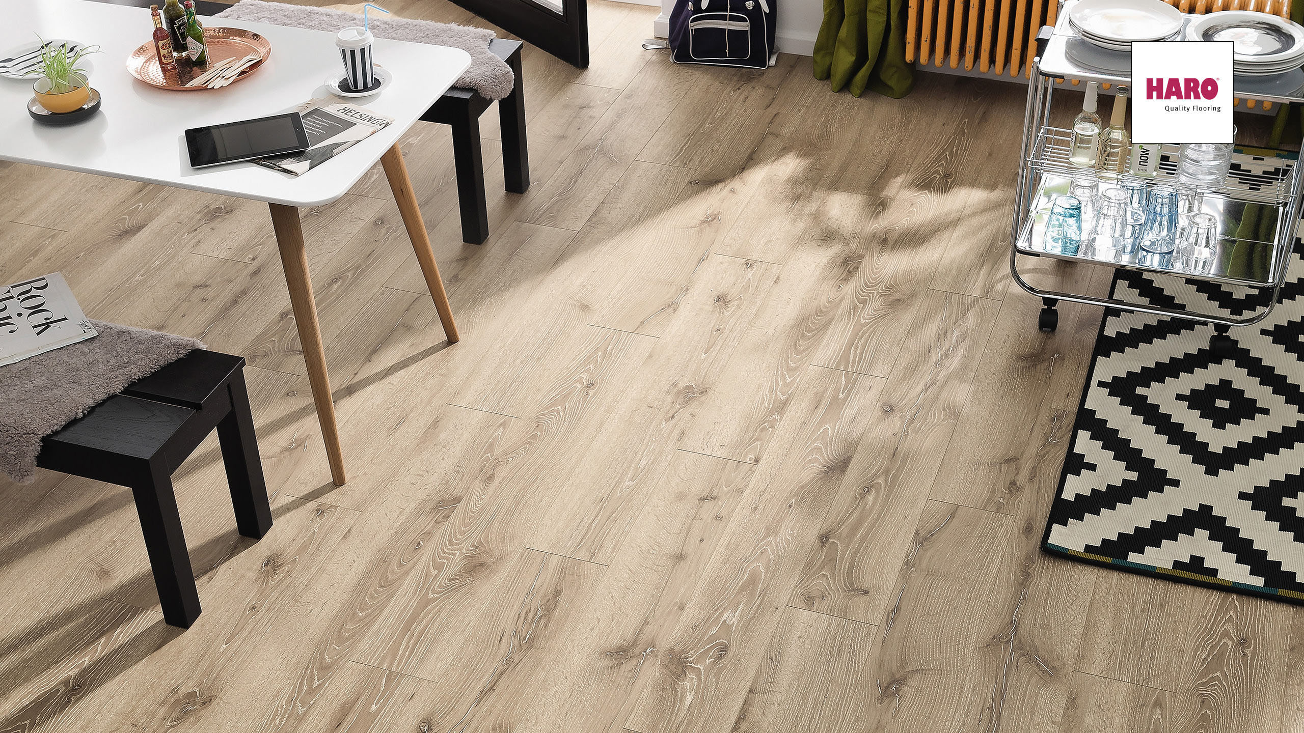 HARO Laminat Eiche nevara gekalkt Landhausdiele 4V | Tritty 100 | 2.Wahl | 11 m²-4018427310608 guenstig bei bodenverkauf.de kaufen HARO Laminat Eiche nevara gekalkt Landhausdiele 4V | Tritty 100 | 2.Wahl | 11 m²-4018427310608
