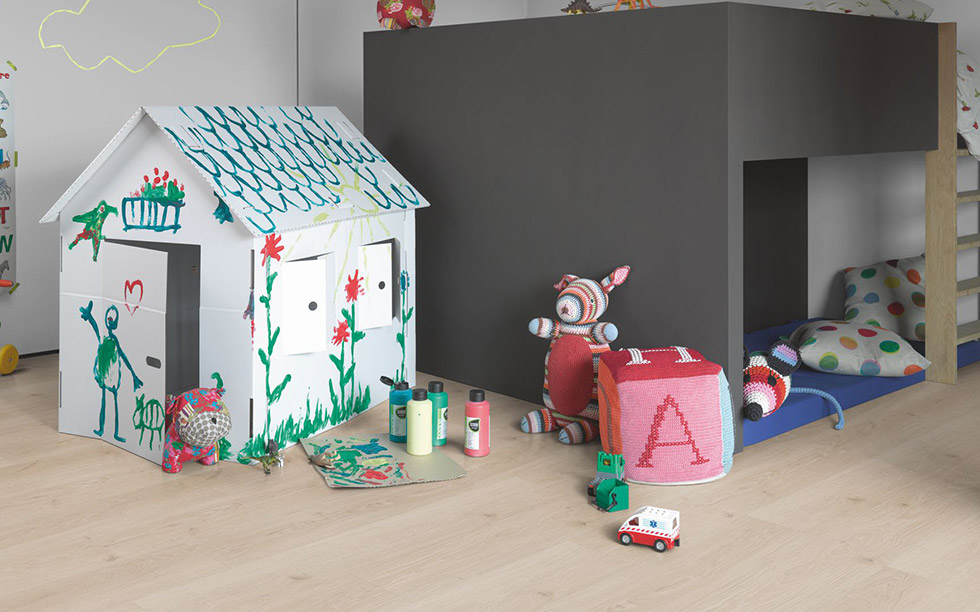 PARADOR Laminat Eiche Studioline geschliffen Landhausdiele 4-seitige V-Fuge | Classic 1050 | 20 m²-4014809172482 guenstig bei bodenverkauf.de kaufen PARADOR Laminat Eiche Studioline geschliffen Landhausdiele 4-seitige V-Fuge | Classic 1050 | 20 m²-4014809172482