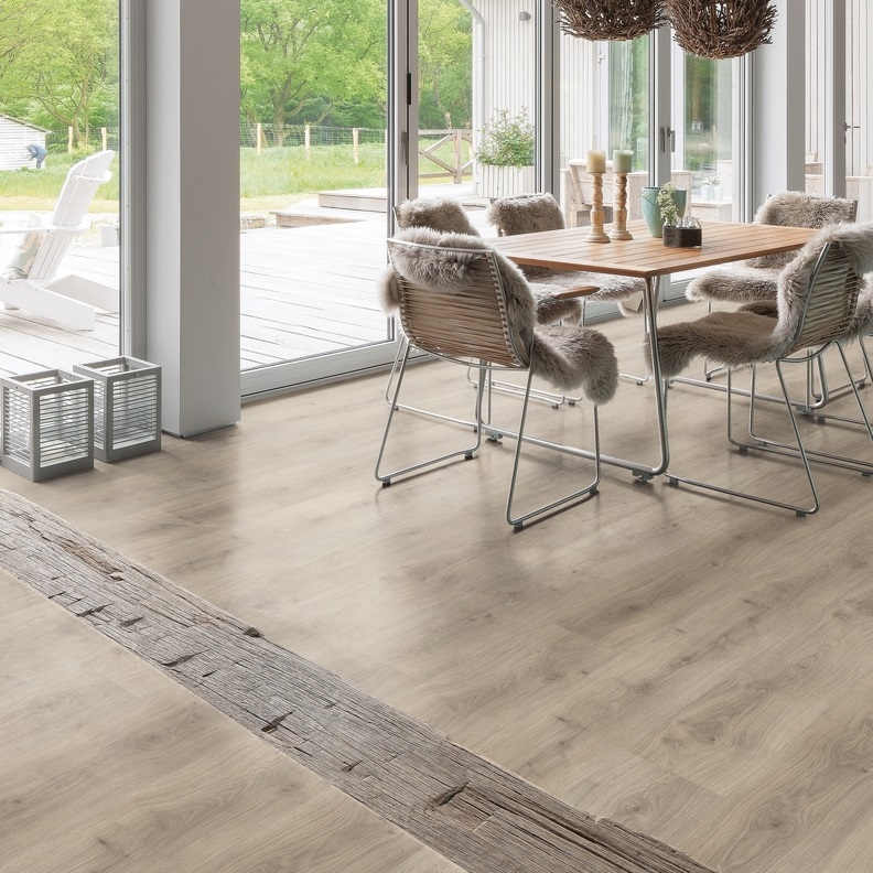 HARO Laminat Eiche Emilia samtgrau Landhausdiele 4V | Tritty 100 Gran Via Sonderedition | 11 m²-4018427445836