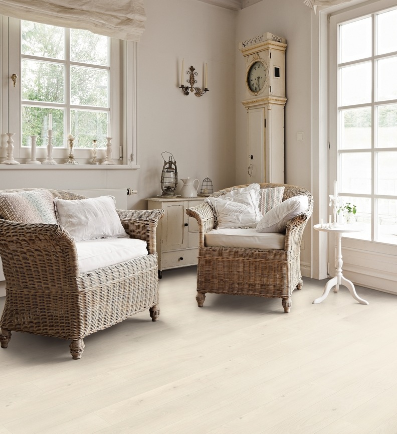 HARO Laminat Eiche Emilia weiß Landhausdiele 4V | Tritty 100 Loft | 2.Wahl | 24,5 m²-4018427 guenstig bei bodenverkauf.de kaufen HARO Laminat Eiche Emilia weiß Landhausdiele 4V | Tritty 100 Loft | 2.Wahl | 24,5 m²-4018427