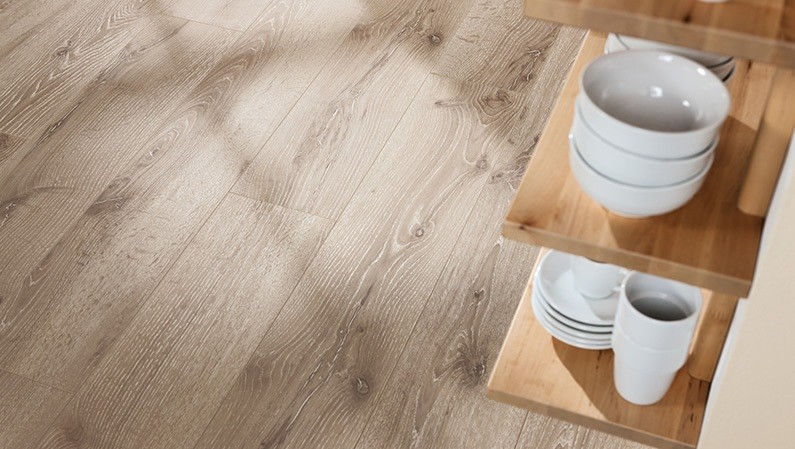 HARO Laminat Eiche nevara gekalkt Landhausdiele | Tritty 100 Gran Via | 10 m²-4018427379766