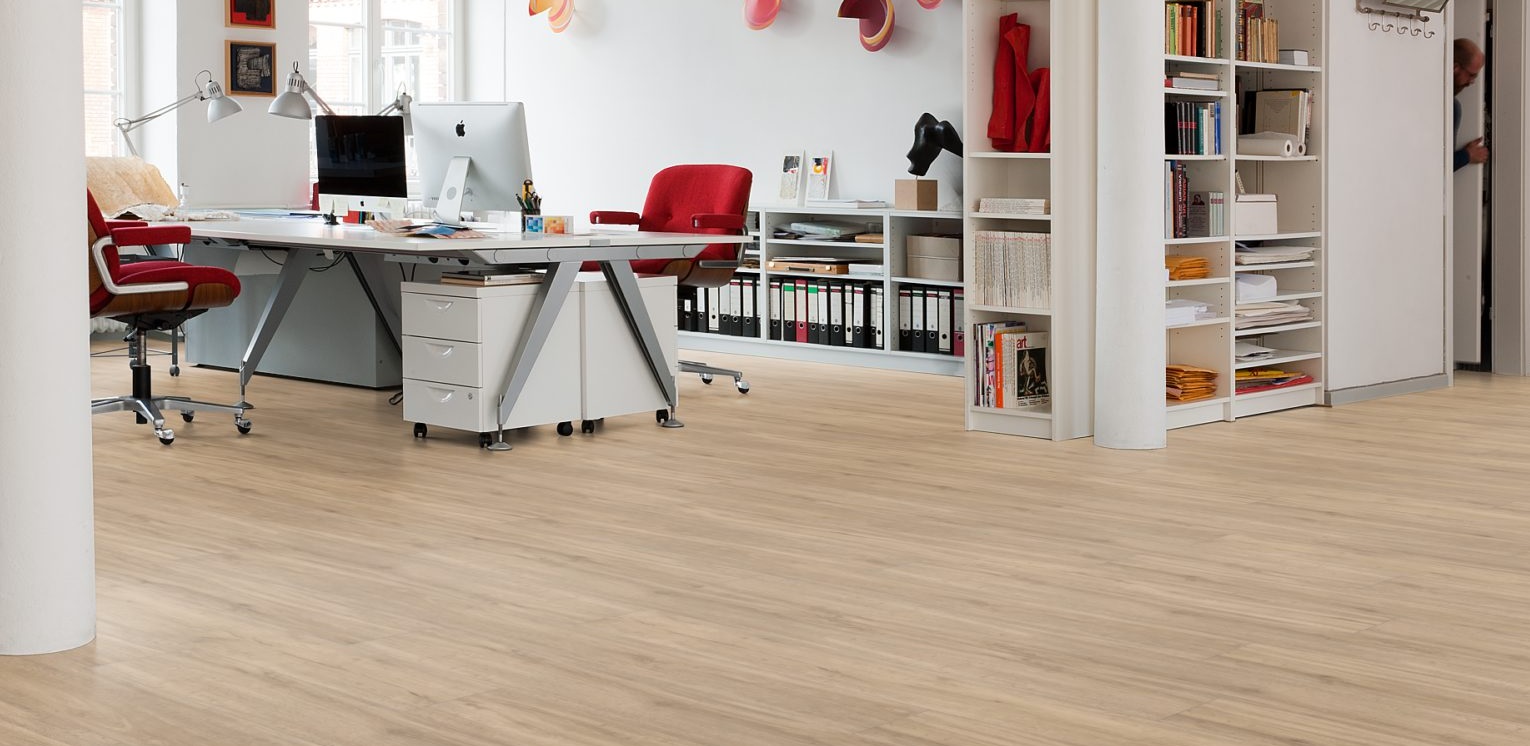 HARO Designboden Sandeiche Landhausdiele XL 4-seitige V-Fase | DISANO Classic Aqua | 14 m²-4018427404901 guenstig bei bodenverkauf.de kaufen HARO Designboden Sandeiche Landhausdiele XL 4-seitige V-Fase | DISANO Classic Aqua | 14 m²-4018427404901