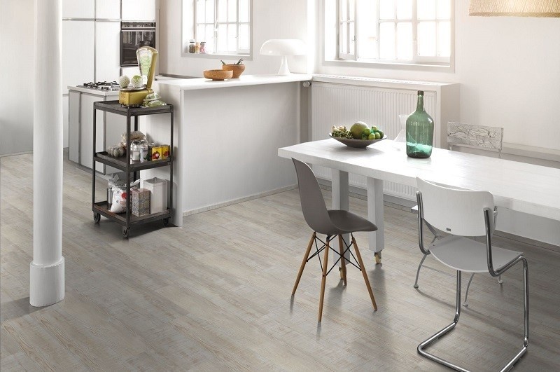 Vinyl Eiche antik weiß Landhausdiele Sägeraue Struktur | Classic 2050 | 14,5 m²-4014809145141