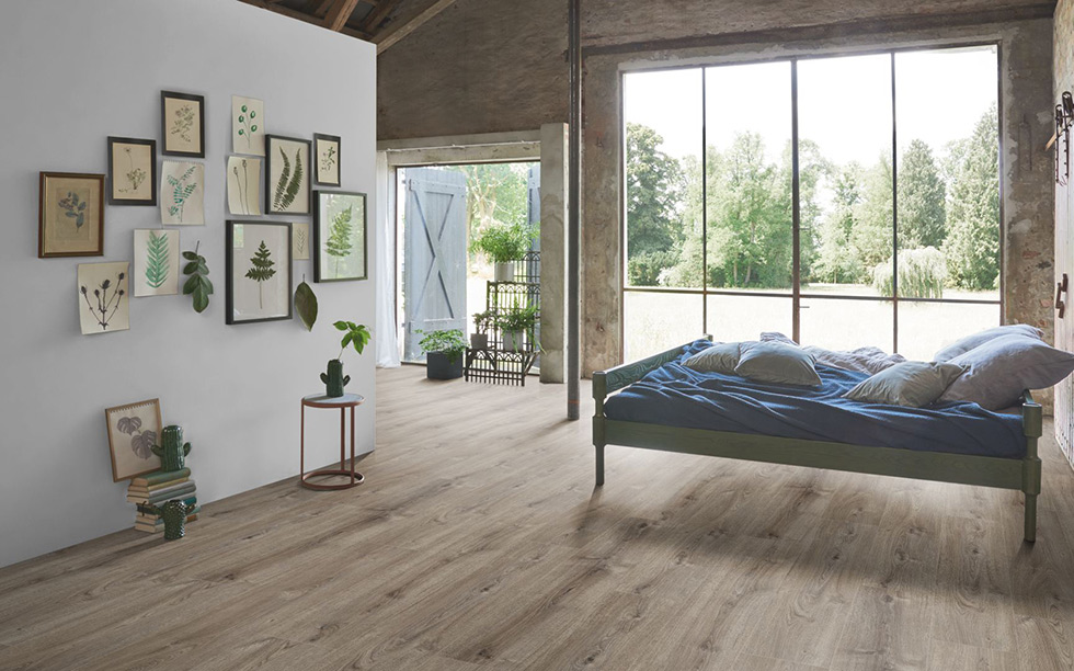 PARADOR Laminat Eiche Valere dunkel gekälkt Landhausdiele 4-seitige V-Fuge | Basic 600 XS | 10 m²-4014809233572