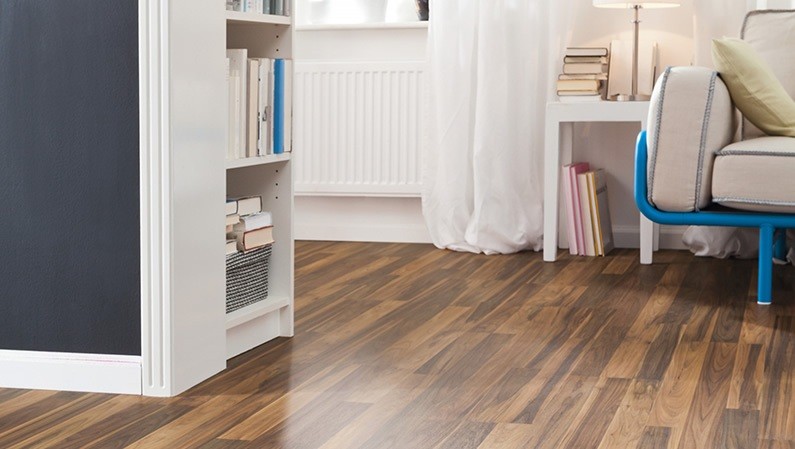 HARO Laminat Nussbaum naturale Pore Schiffsboden 3-Stab | Tritty 75 | 2.Wahl | 35 m²-4018427349981