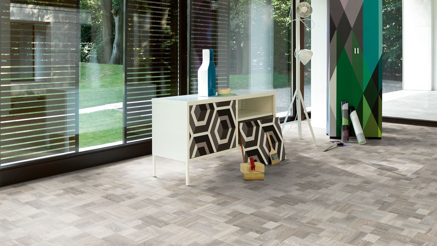 PARADOR Laminat Eiche Louvre gekälkt 4-seitige Mini-V-Fuge | Trendtime 4 | 25 m²-4014809150619 guenstig bei bodenverkauf.de kaufen PARADOR Laminat Eiche Louvre gekälkt 4-seitige Mini-V-Fuge | Trendtime 4 | 25 m²-4014809150619