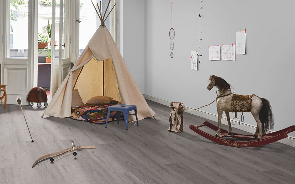 PARADOR Laminat Eiche lichtgrau Seidenmatte Struktur Schloßdiele 4-seitige V-Fuge | Trendtime 6-4014809123323 guenstig bei bodenverkauf.de kaufen PARADOR Laminat Eiche lichtgrau Seidenmatte Struktur Schloßdiele 4-seitige V-Fuge | Trendtime 6-4014809123323