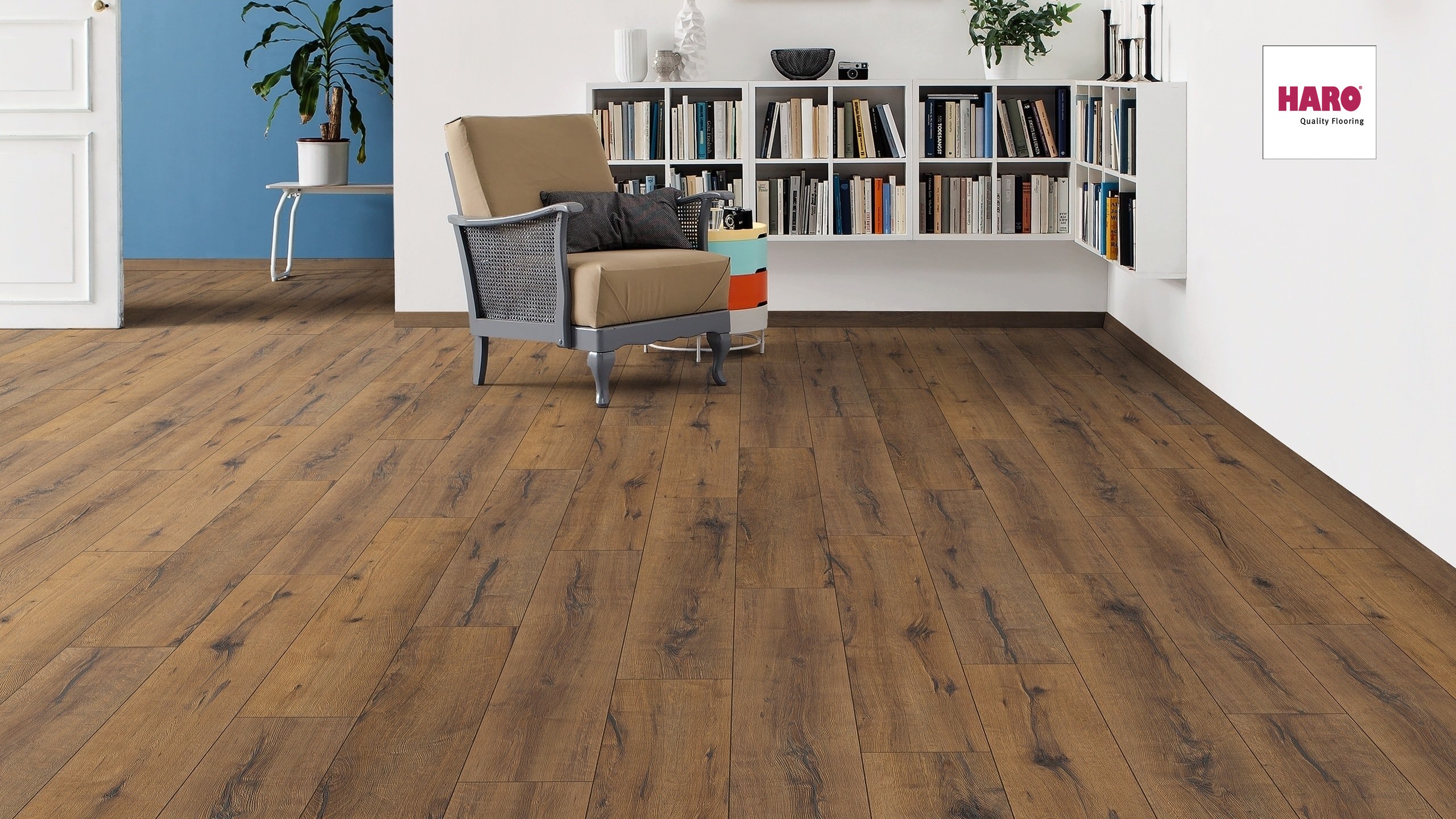 HARO Laminat Eiche italica geräuchert Landhausdiele 4V | Tritty 90 | 2.Wahl | 17,5 m²-4018427349769 guenstig bei bodenverkauf.de kaufen HARO Laminat Eiche italica geräuchert Landhausdiele 4V | Tritty 90 | 2.Wahl | 17,5 m²-4018427349769