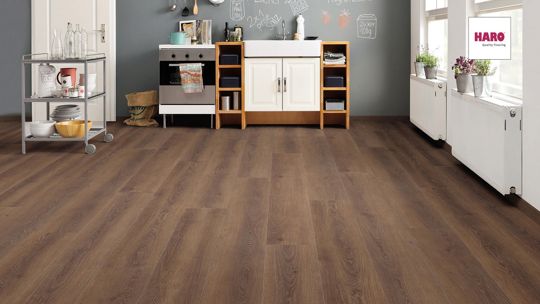 HARO Laminat Eiche Vienna geräuchert Landhausdiele 4V | Tritty 100 Gran Via | 2.Wahl-4018427335281 HARO Laminat Eiche Vienna geräuchert Landhausdiele 4V | Tritty 100 Gran Via | 2.Wahl-4018427335281