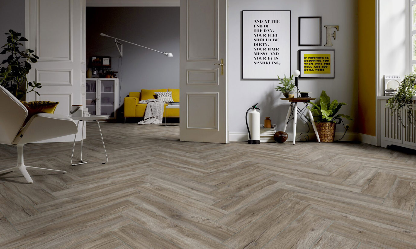 TER HÜRNE Laminat Eiche Cave 4-seitige V-Fuge Y03 | Herringbone Edition-4012853162305 guenstig bei bodenverkauf.de kaufen TER HÜRNE Laminat Eiche Cave 4-seitige V-Fuge Y03 | Herringbone Edition-4012853162305