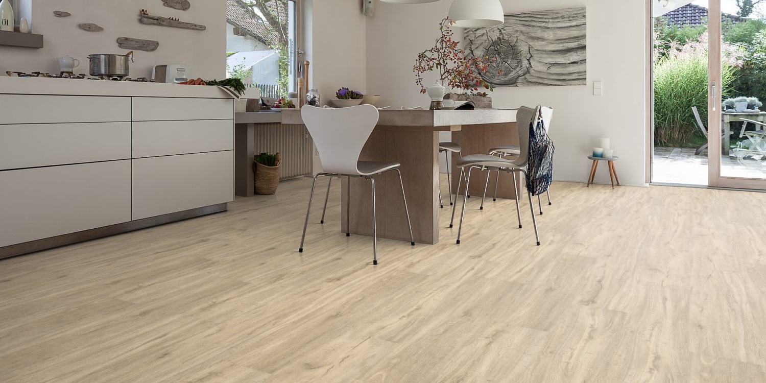 HARO Designboden Eiche Columbia hell Landhausdiele 4VM | DISANO SmartAqua | 2. Wahl | 17 m²-4018427433314 guenstig bei bodenverkauf.de kaufen HARO Designboden Eiche Columbia hell Landhausdiele 4VM | DISANO SmartAqua | 2. Wahl | 17 m²-4018427433314