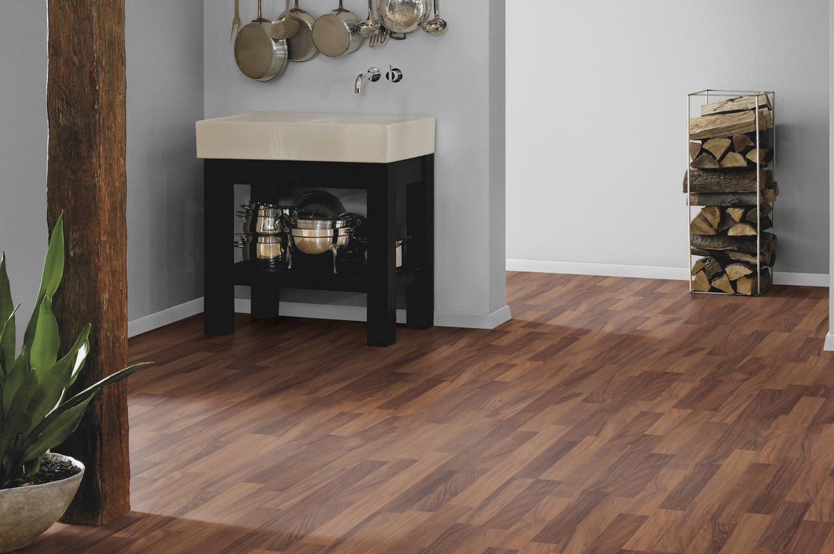 TER HÜRNE Laminat Nussbaum kontrastbraun Schiffsboden 3-Stab | Courage Line | 32 m²-4012853116452