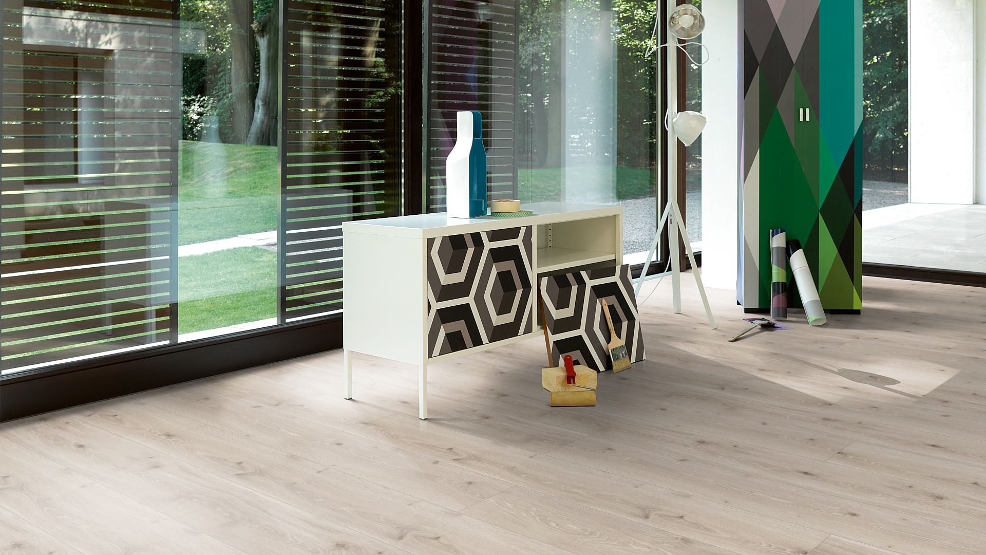 PARADOR Laminat Ei­che Ca­s­tell weiß la­siert Land­haus­die­le | Trendtime 6 | 31 m²-4014809150732