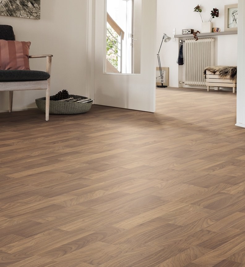 HARO Laminat Nussbaum Ambiente Pore Schiffsboden 3-Stab | Sonderedition | 35 m²-4018427441296