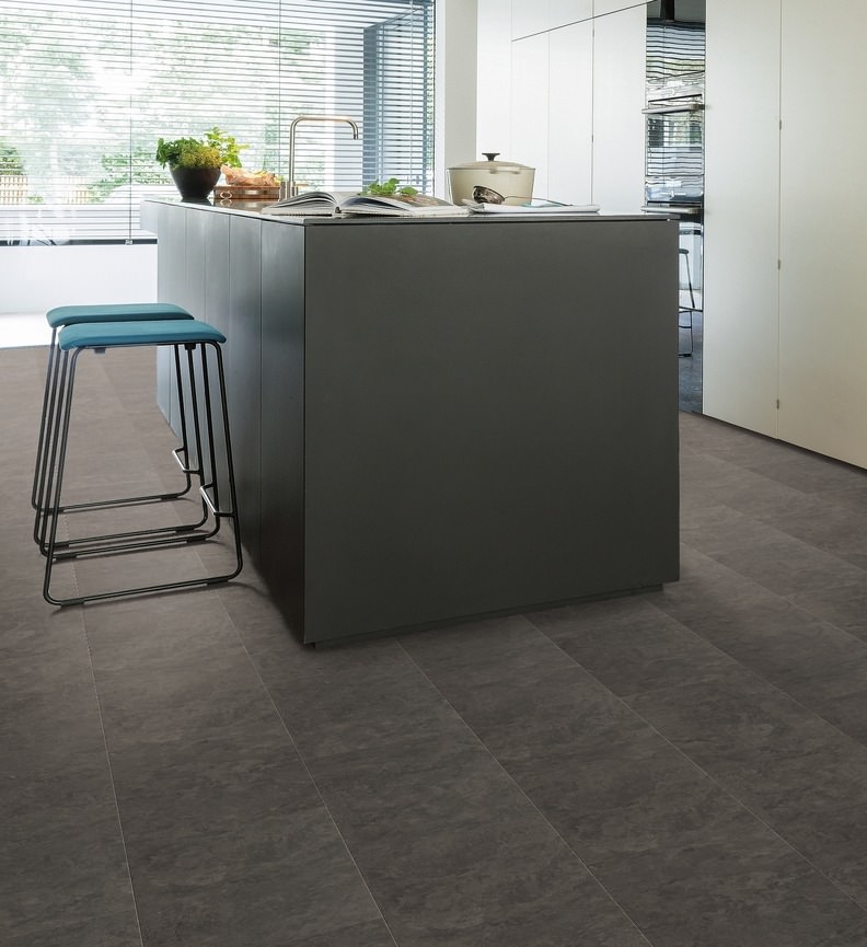 HARO Designboden Piazza 4V Schiefer anthrazit Steinstruktur | DISANO SmartAqua | 2. Wahl-4018427443245 HARO Designboden Piazza 4V Schiefer anthrazit Steinstruktur | DISANO SmartAqua | 2. Wahl-4018427443245