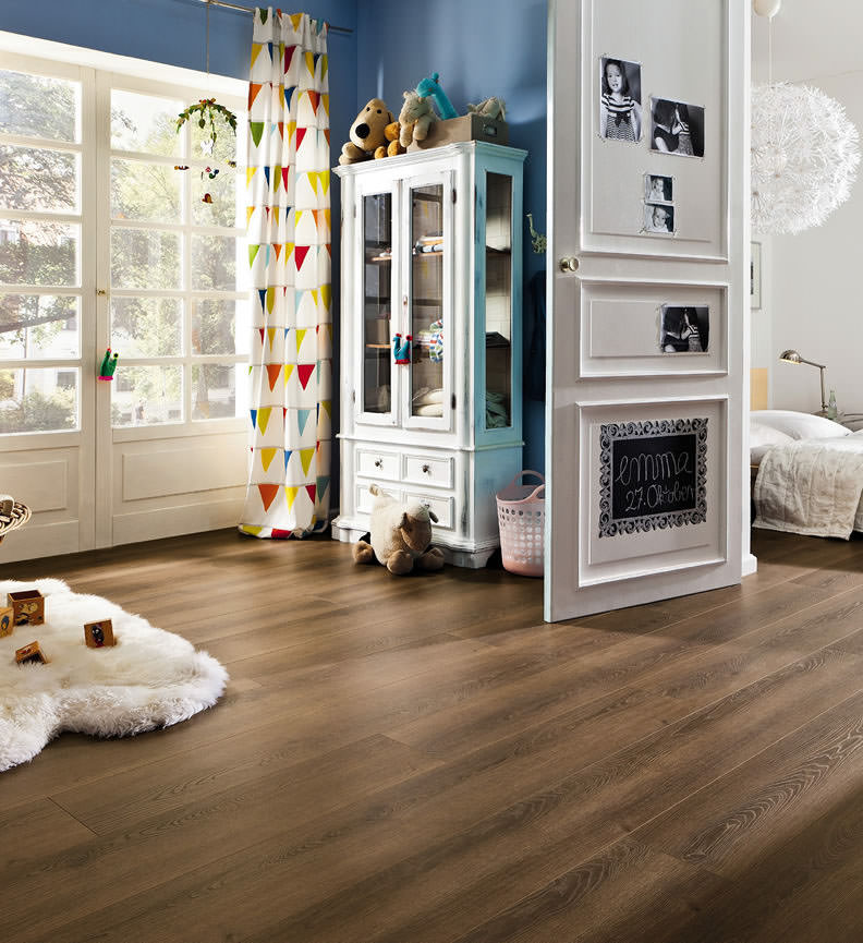HARO Laminat Eiche Vienna geräuchert Landhausdiele 4V | Tritty 100 Gran Via Sonderedition-4018427340285