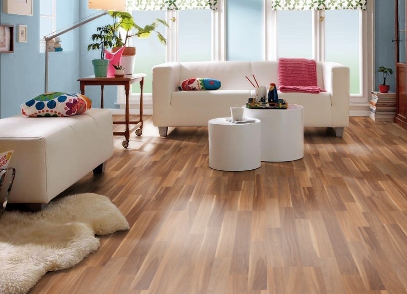 HARO Laminat Nussbaum impresso strukturiert Schiffsboden 3-Stab | Tritty 100 Sonderedition | 23 m²-4018427379674