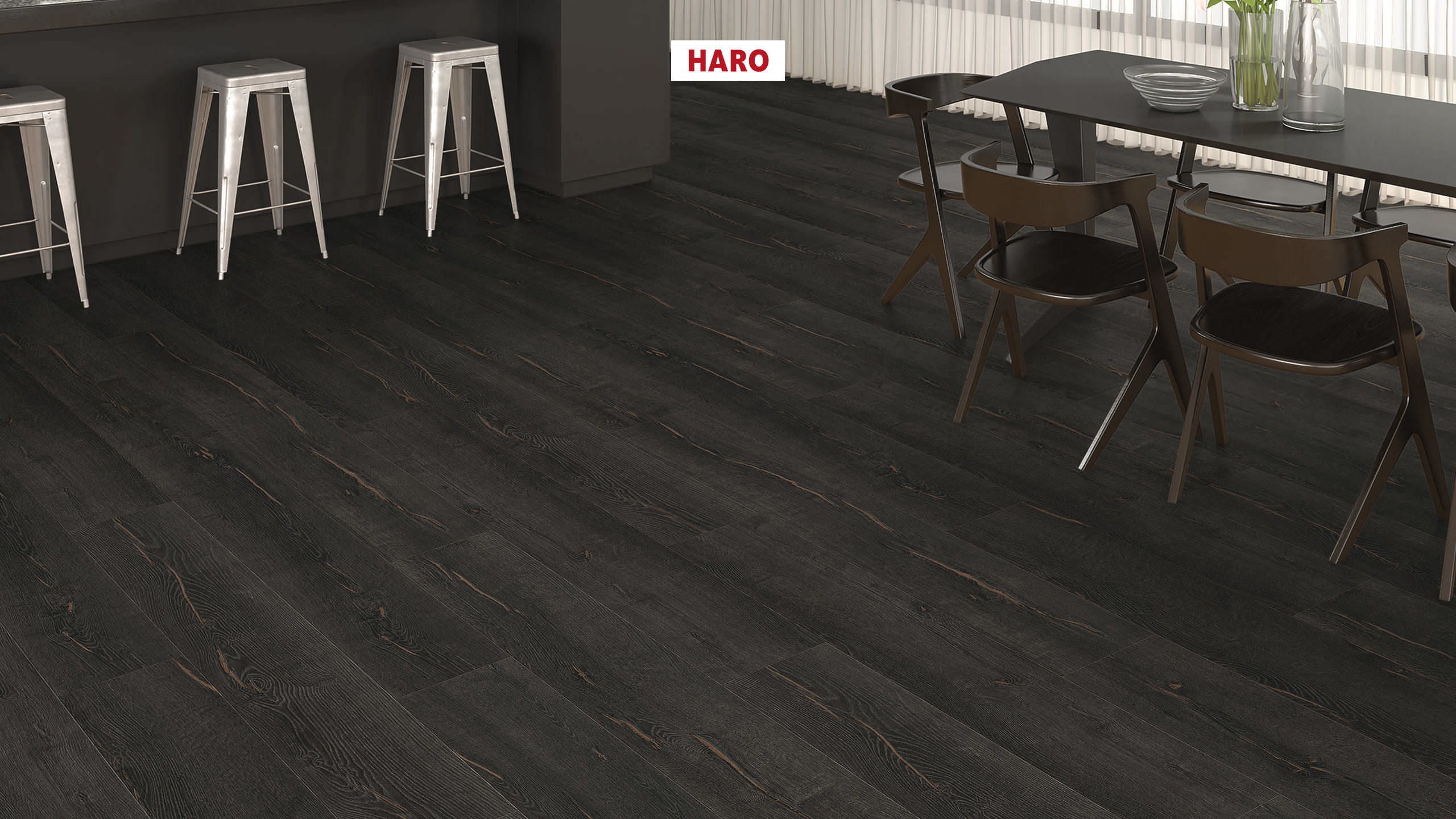 HARO Laminat Eiche Metallic schwarz autentic Landhausdiele | Tritty 200 Gran Via | 26 m²-4018427516659 guenstig bei bodenverkauf.de kaufen HARO Laminat Eiche Metallic schwarz autentic Landhausdiele | Tritty 200 Gran Via | 26 m²-4018427516659