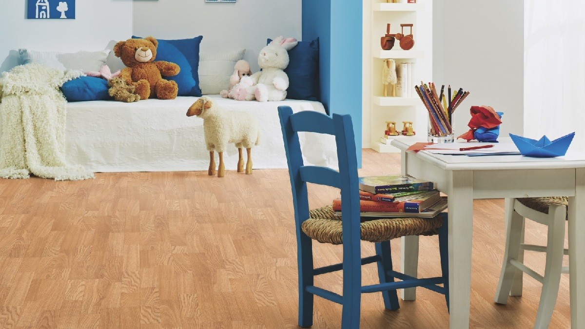 TER HÜRNE Laminat Eiche lichtbraun Schiffsboden 3-Stab | Step One-4012853085659 guenstig bei bodenverkauf.de kaufen TER HÜRNE Laminat Eiche lichtbraun Schiffsboden 3-Stab | Step One-4012853085659