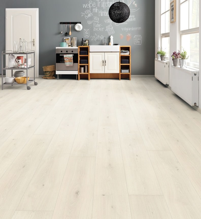 HARO Laminat Eiche Emilia weiß authentic soft Landhausdiele | Tritty 100 Gran Via | 2.Wahl | 21 m²-4018427446543