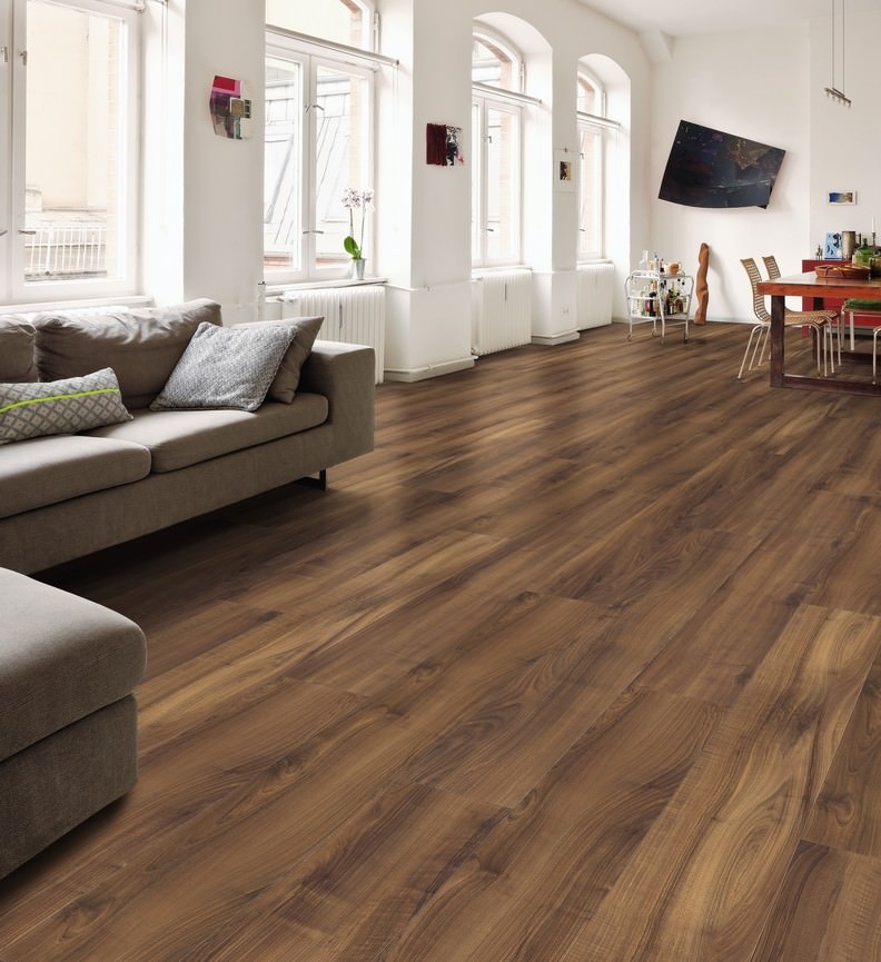 HARO Laminat Italienischer Nussbaum Pore matt Landhausdiele 4V | Tritty 100 Gran Via | 2.Wahl | 7 m²-4018427325817