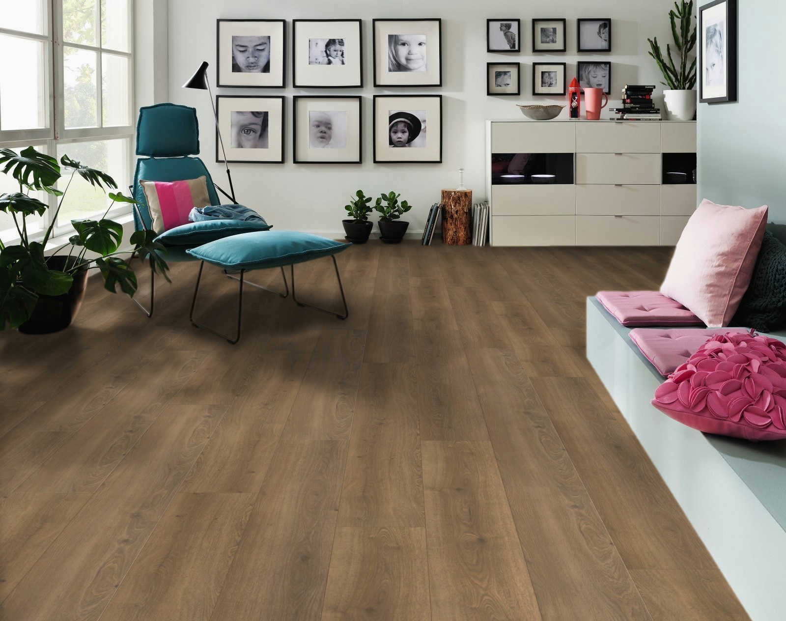 HARO Laminat Eiche Flavia geräuchert authentic Landhausdiele 4V | Tritty 100 Gran Via-4018427512170 HARO Laminat Eiche Flavia geräuchert authentic Landhausdiele 4V | Tritty 100 Gran Via-4018427512170