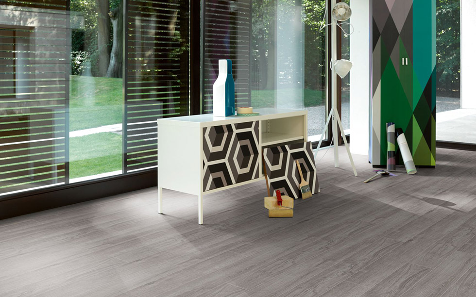 PARADOR Laminat Eiche lichtgrau Landhausdiele 4-seitige V-Fuge | Basic 200 | 22 m²-4014809170594