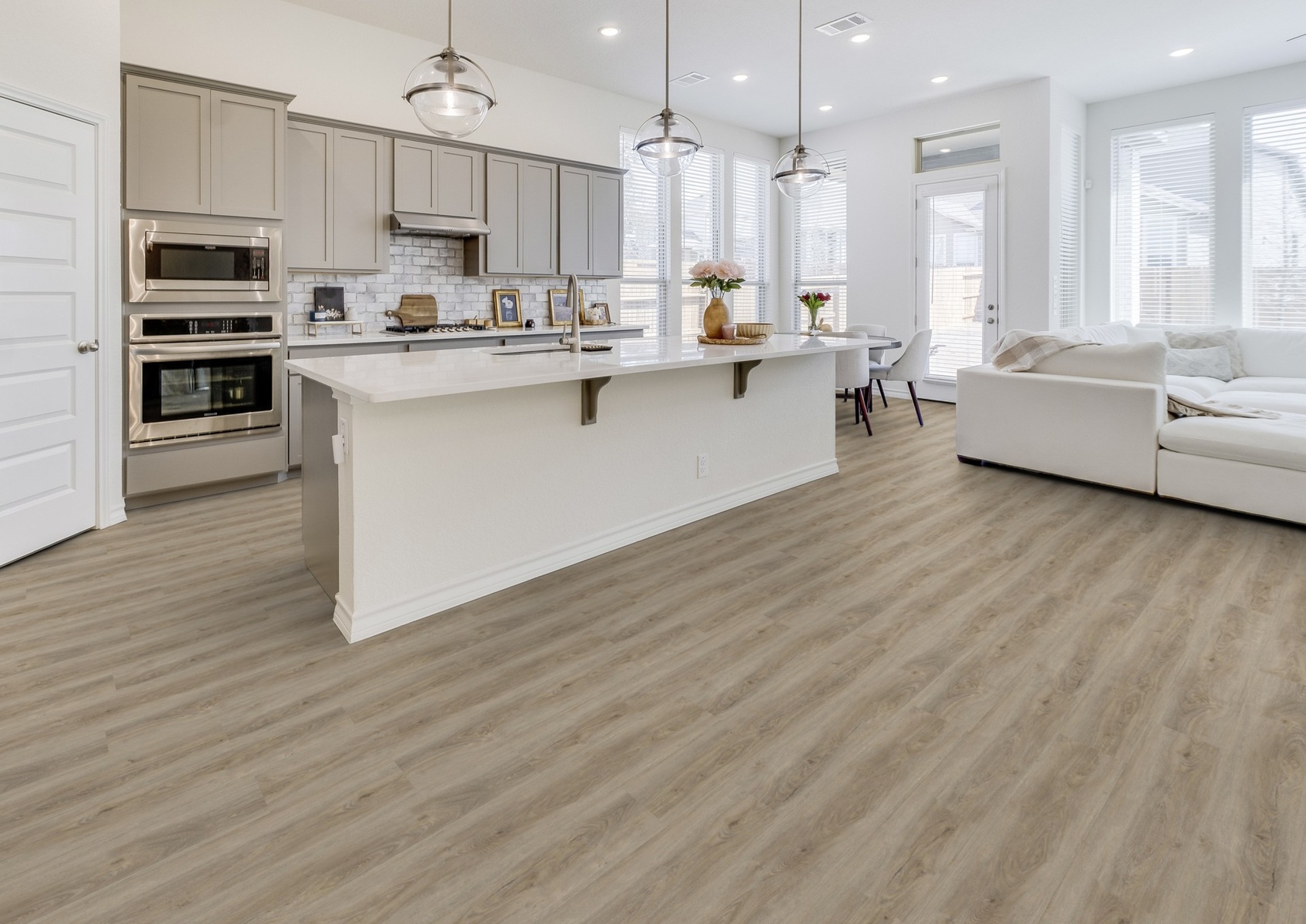 TER HÜRNE Design-Vinylboden Eiche Minsk tief-gebürstet Lange Landhausdiele | Grand Choice Comfort-4012853129827 guenstig bei bodenverkauf.de kaufen TER HÜRNE Design-Vinylboden Eiche Minsk tief-gebürstet Lange Landhausdiele | Grand Choice Comfort-4012853129827