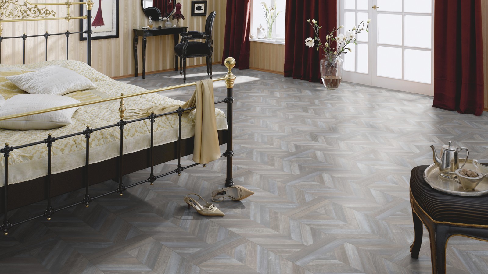 TER HÜRNE Laminat Eiche antik graubraun Fischgrät mit U-Fuge | City Line | 28 m²-4012853120961 guenstig bei bodenverkauf.de kaufen TER HÜRNE Laminat Eiche antik graubraun Fischgrät mit U-Fuge | City Line | 28 m²-4012853120961