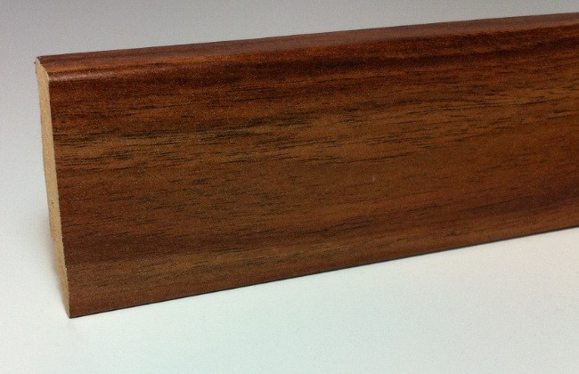 Bauhaus Sockelleiste 60 mm Nussbaum Braun- guenstig bei bodenverkauf.de kaufen Bauhaus Sockelleiste 60 mm Nussbaum Braun-