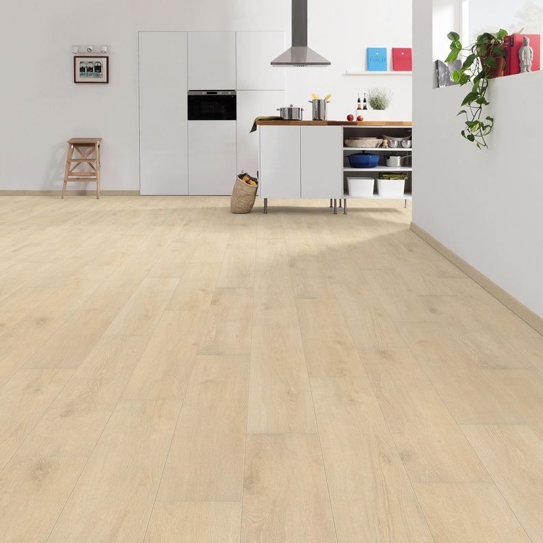 HARO Laminat Eiche Veneto sand authentic Landhausdiele 4V | Tritty 100 Gran Via Silent CT | 11 m²-4018427399726 guenstig bei bodenverkauf.de kaufen HARO Laminat Eiche Veneto sand authentic Landhausdiele 4V | Tritty 100 Gran Via Silent CT | 11 m²-4018427399726