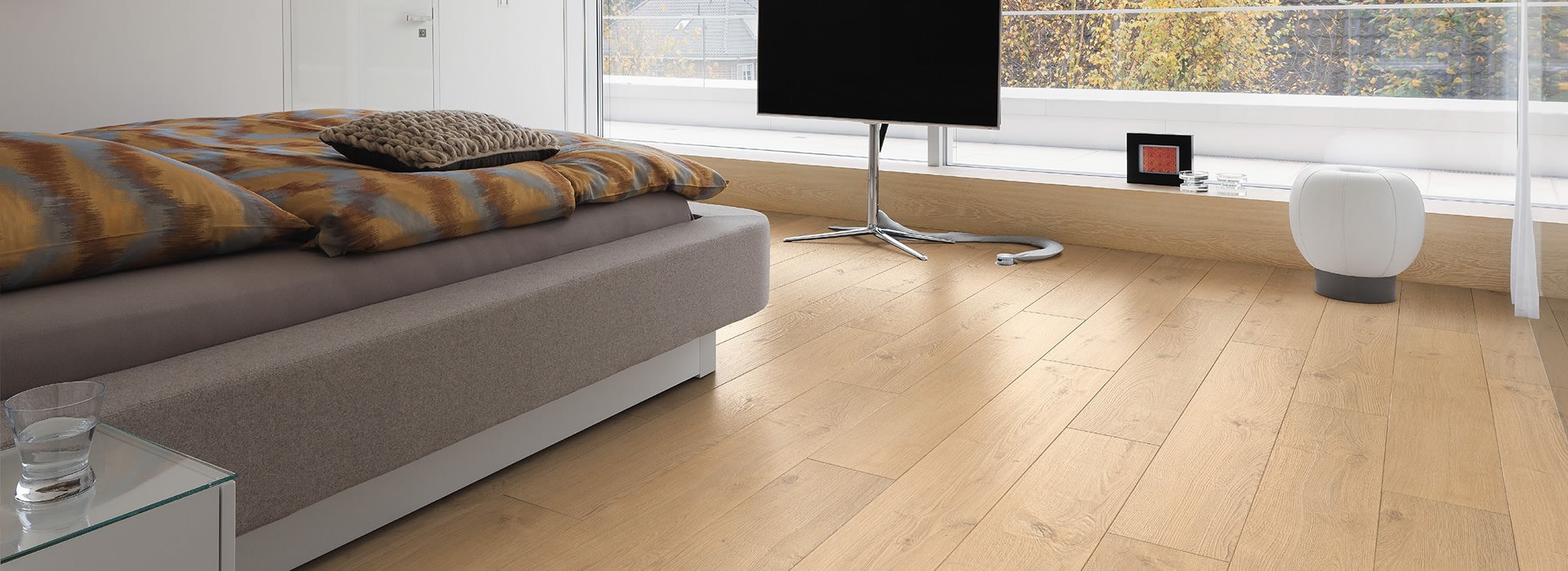 HARO Laminat Eiche Portland puro Landhausdiele 4V authentic | Tritty 250 | 2.Wahl | 18 m²-4018427419493 guenstig bei bodenverkauf.de kaufen HARO Laminat Eiche Portland puro Landhausdiele 4V authentic | Tritty 250 | 2.Wahl | 18 m²-4018427419493