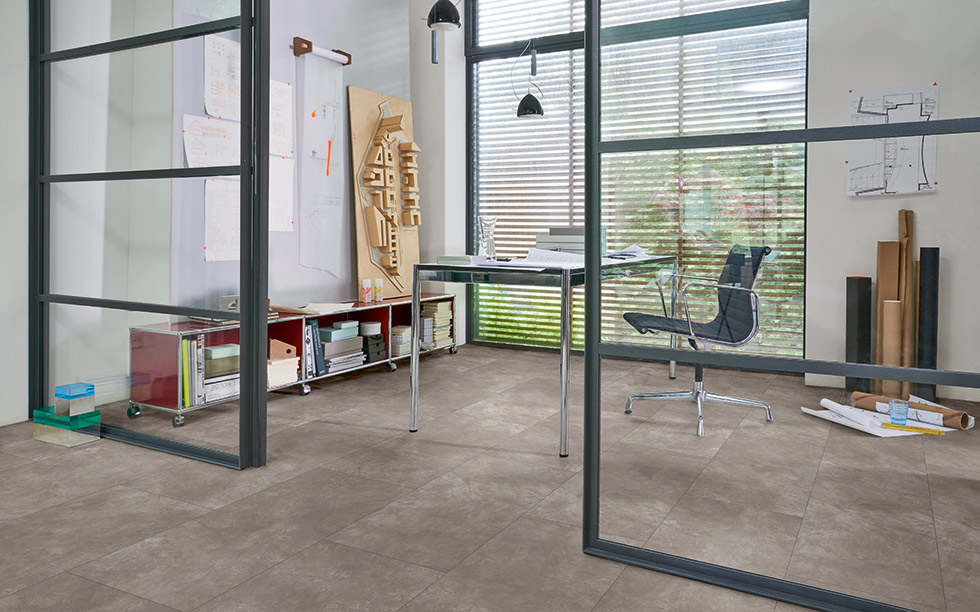 PARADOR Designboden Beton dunkelgrau Steinstruktur 4-seitige Fase | Modular ONE-4014809226697