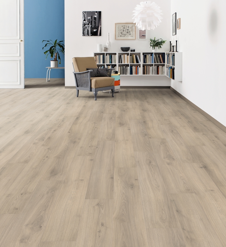 HARO Laminat Eiche Emilia samtgrau Landhausdiele 4V | Tritty 100 Gran Via | 2.Wahl-4018427445836