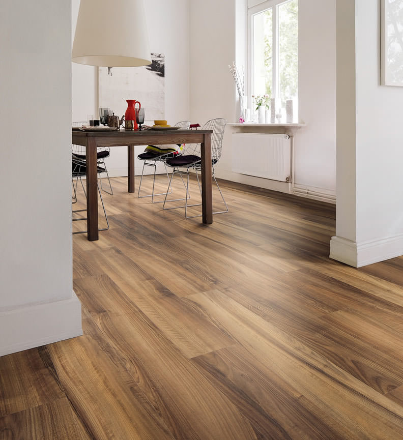 HARO Laminat Italienischer Nussbaum Landhausdiele | Tritty 100 | 2.Wahl | 31 m²-4018427310691 guenstig bei bodenverkauf.de kaufen HARO Laminat Italienischer Nussbaum Landhausdiele | Tritty 100 | 2.Wahl | 31 m²-4018427310691