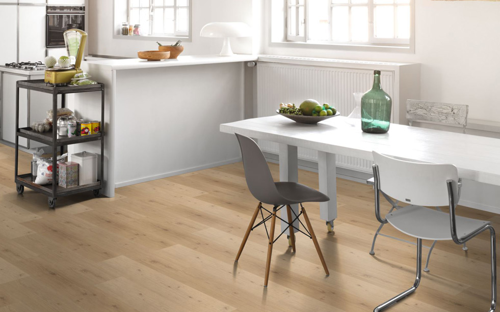 PARADOR Vinylboden Eiche Natural Mix hell Landhausdiele 4-seitige Fase | Classic 2070-4014809237419 guenstig bei bodenverkauf.de kaufen PARADOR Vinylboden Eiche Natural Mix hell Landhausdiele 4-seitige Fase | Classic 2070-4014809237419