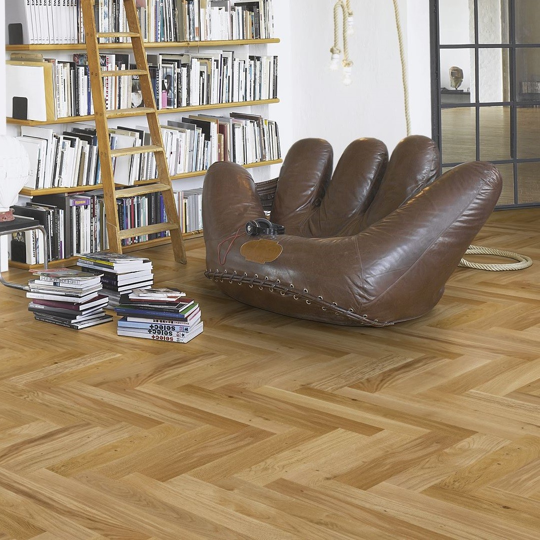 PARADOR Parkett Eiche Stab lackversiegelt matt 4-seitige Minifase Fischgrät | Trendtime 3 | 9 m²-4014809194217