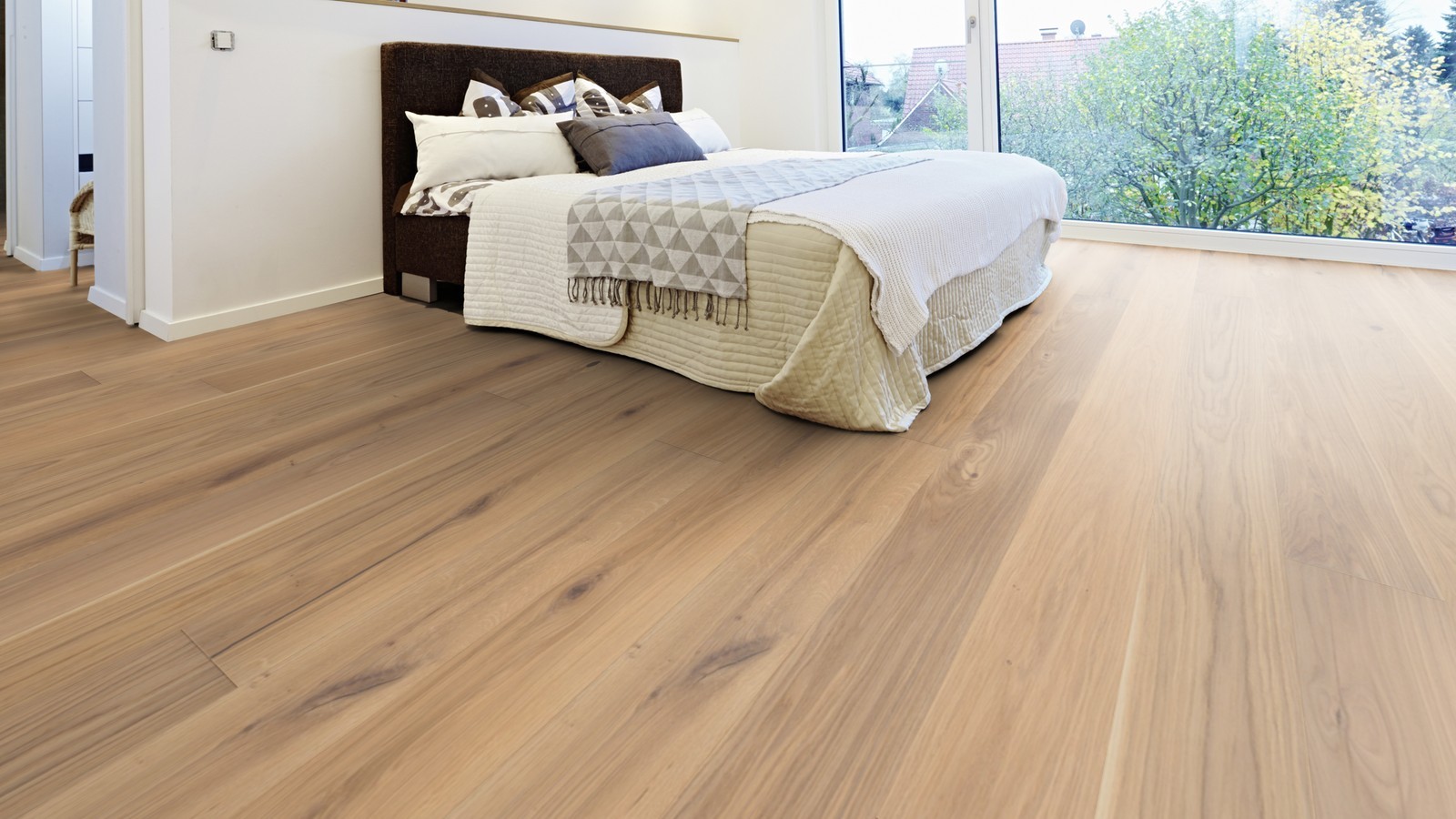 TER HÜRNE Parkett Eiche lichtbeige Landhausdiele lackiert | Bright Collection | 32 m²-4012853108587 guenstig bei bodenverkauf.de kaufen TER HÜRNE Parkett Eiche lichtbeige Landhausdiele lackiert | Bright Collection | 32 m²-4012853108587