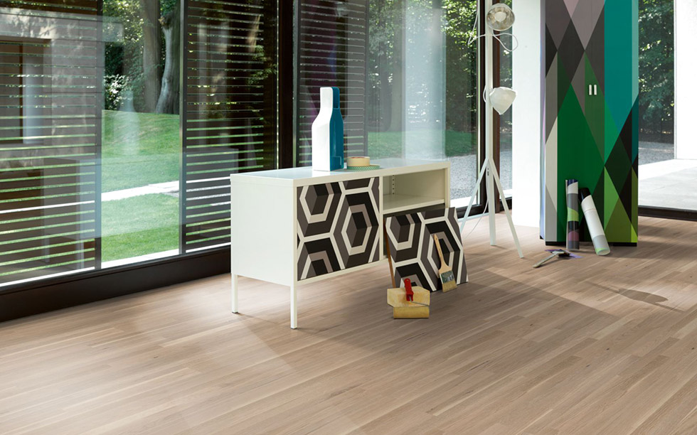 PARADOR Parkett Eiche lebhaft Schiffsboden 3-Stab lackversiegelt matt weiß | Sonderedition | 33 m²-# PARADOR Parkett Eiche lebhaft Schiffsboden 3-Stab lackversiegelt matt weiß | Sonderedition | 33 m²-#