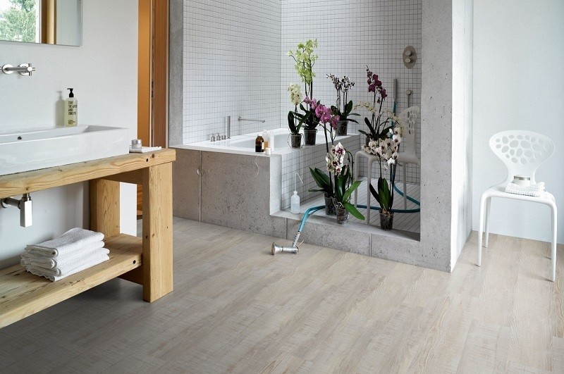 Vinyl Eiche antik weiß Landhausdiele Sägeraue Struktur | Classic 2050 | 14,5 m²-4014809145141